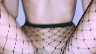 Kinakapatid na babae fuck malaking titi sa kadiliman