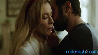 запутавшаяся сводная сестра не знает, что делать